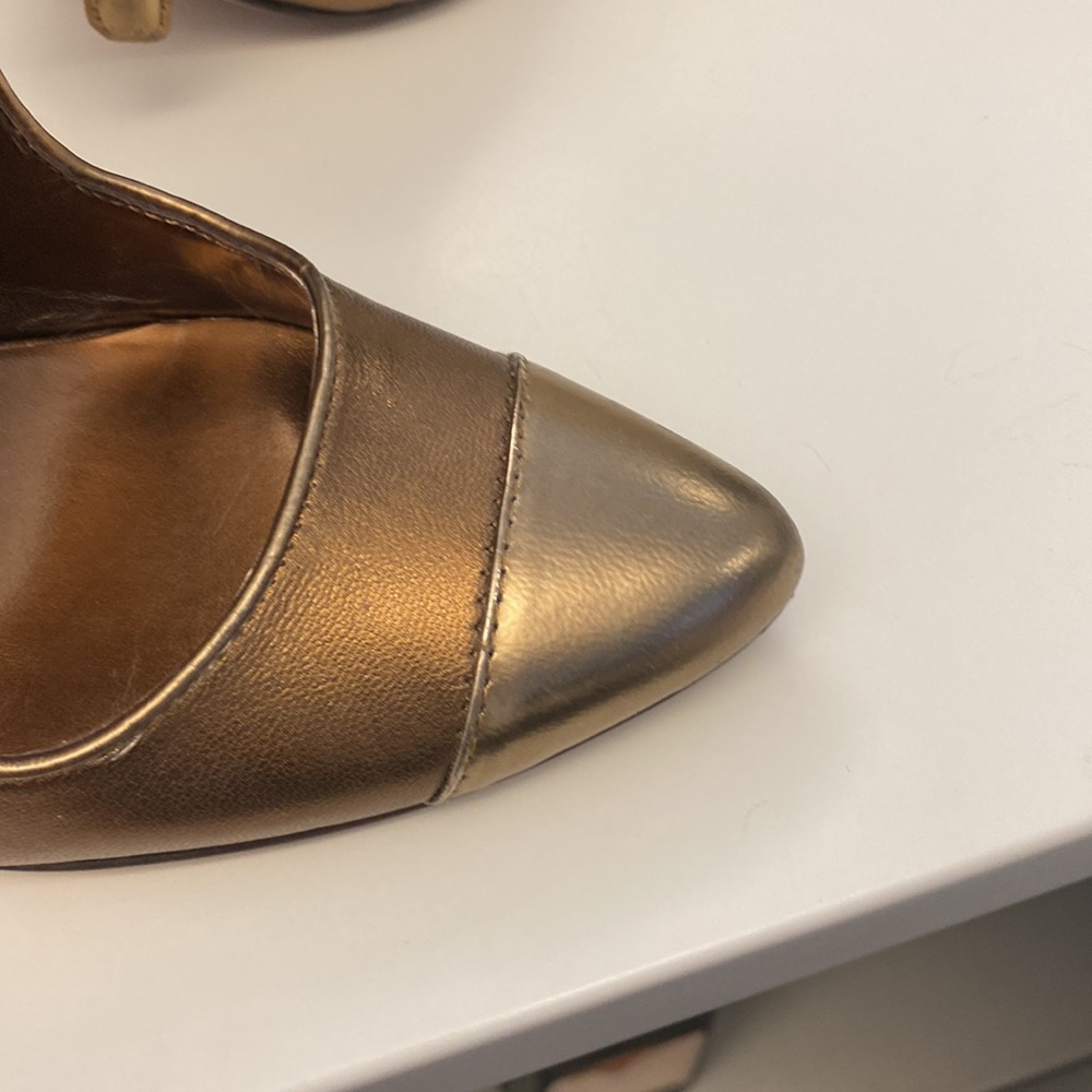 Beautiful BCBGMAXAZRIA shoes! - Picture 4 of 4